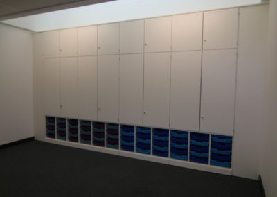 BrookhouseUK - Teacher wall with storage wall no desk - Hamadryad