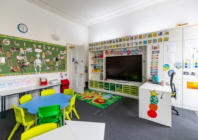 BrookhouseUk Eaton Square - Teacher wall