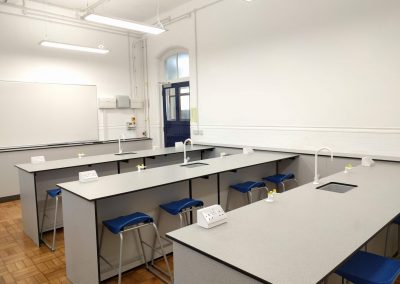 BrookhouseUK Eductaion - Watford Grammar Science Lab