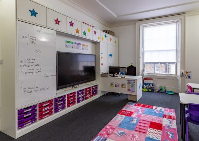 BrookhouseUk Eaton Square - Teacher wall,