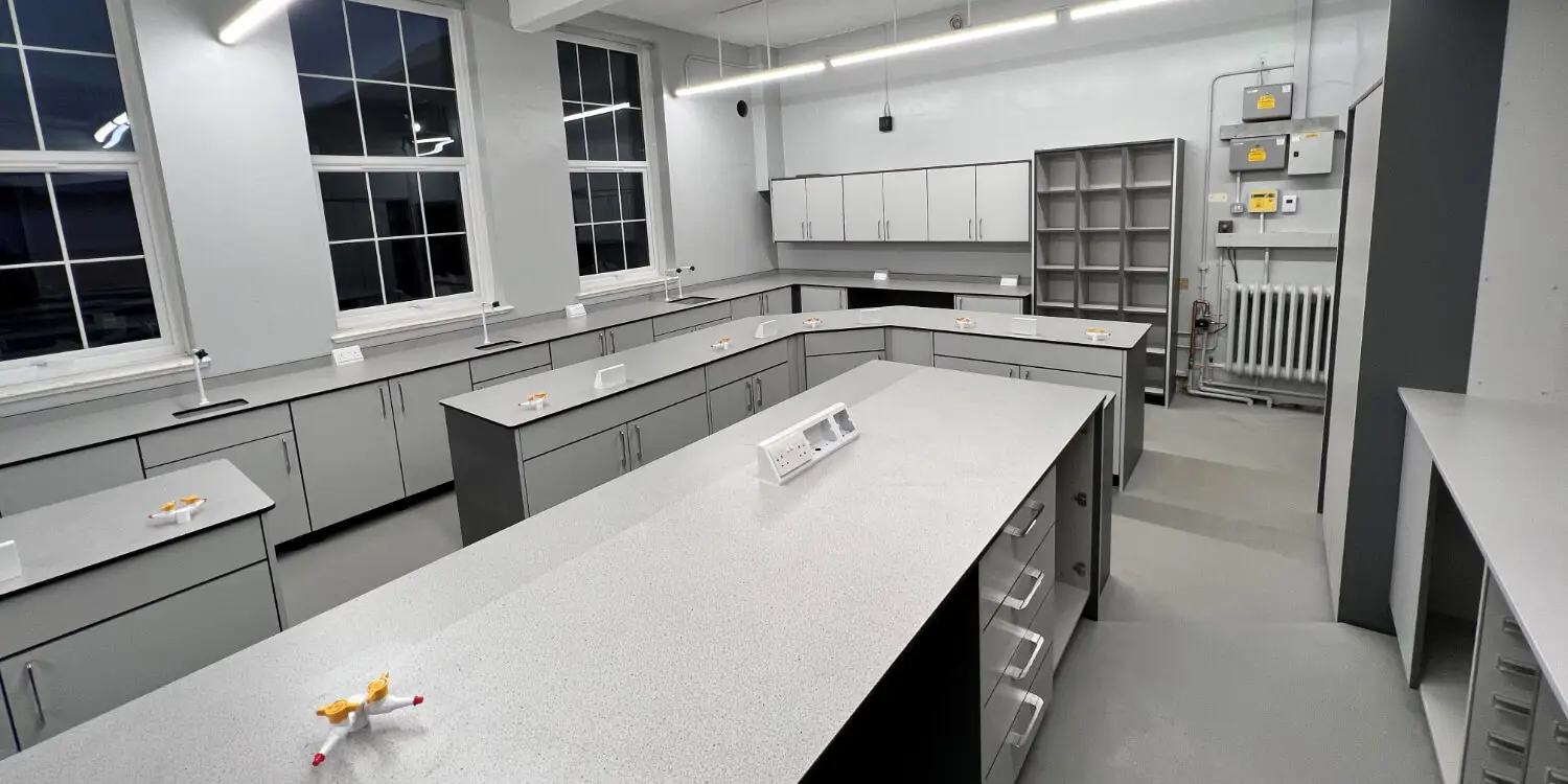 school-laboratory-4